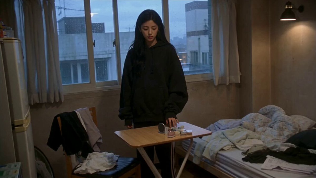 Retro MiniDV Style: Rainy Seoul Morning
