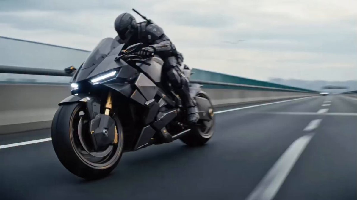 Sci-Fi Motorcycle Transformation Chase