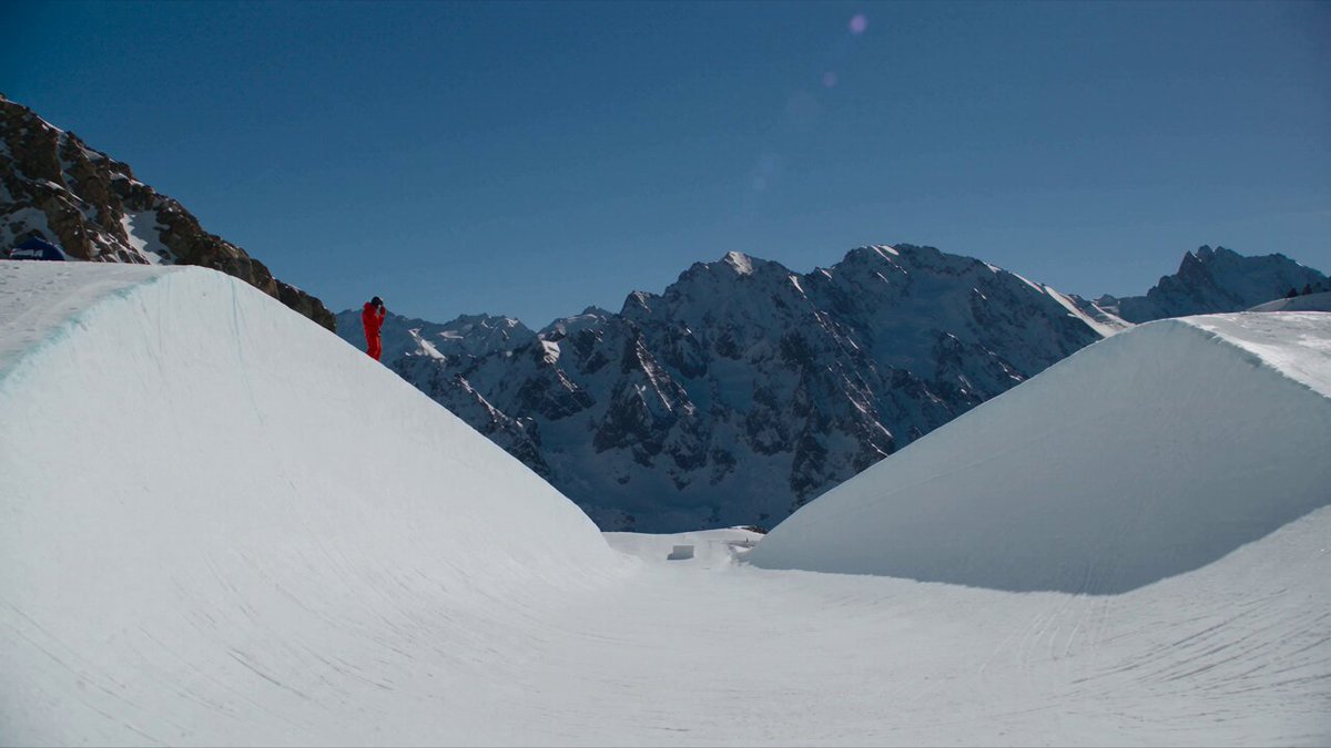 Professional Snowboarding Halfpipe