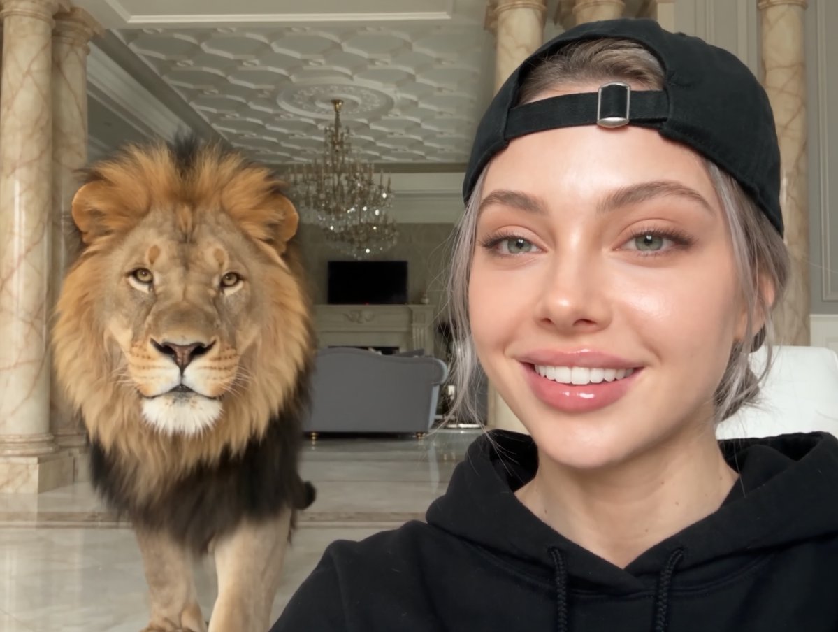 Luxury Mansion Lion Selfie Video