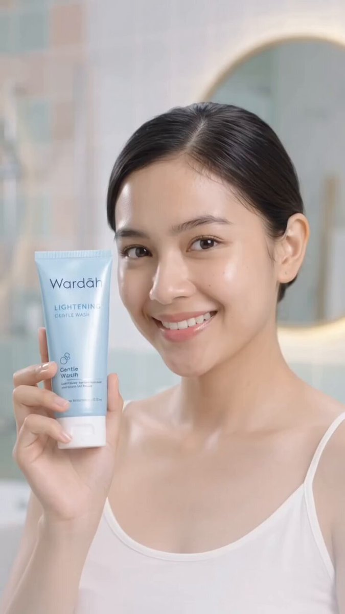 Skincare Commercial Video Prompt