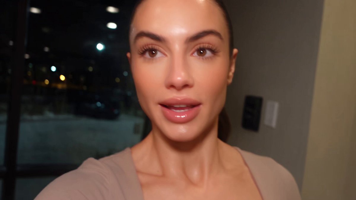 Fitness Influencer Gym Vlog