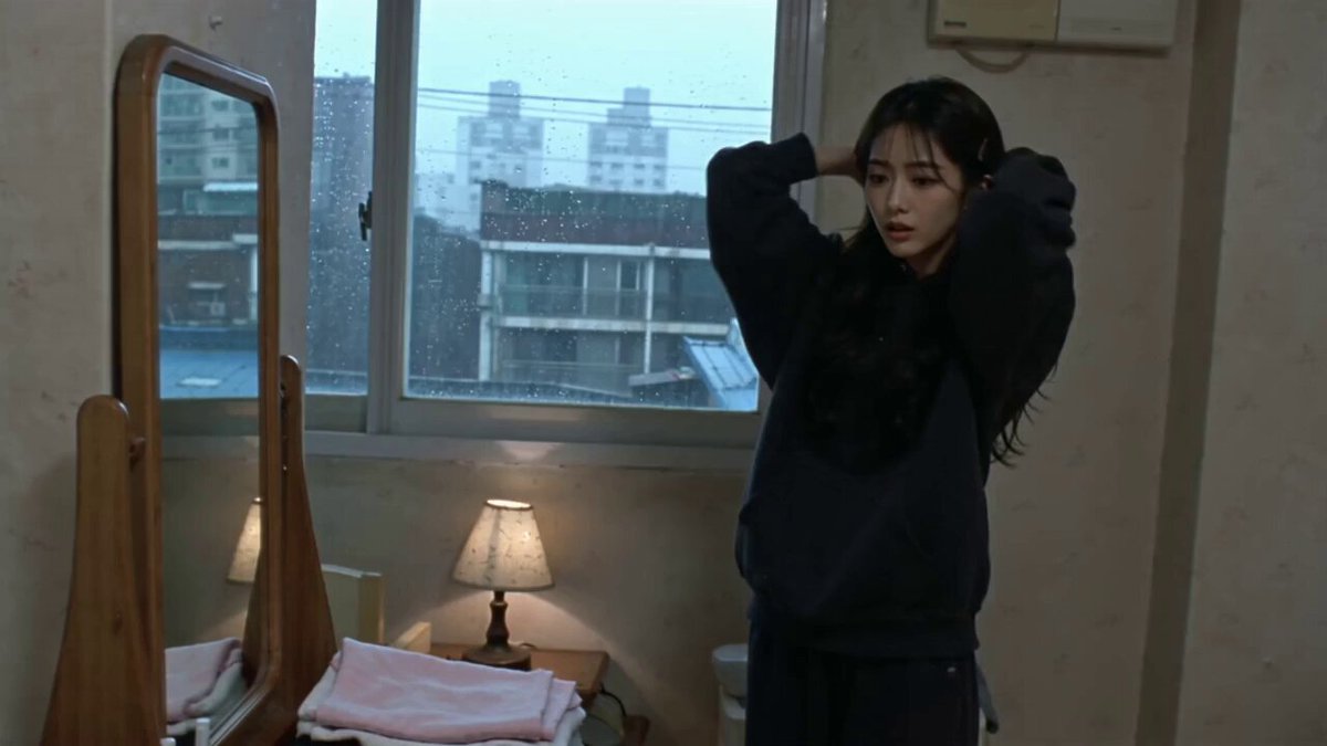 Korean Woman Finding Hair Clip Video