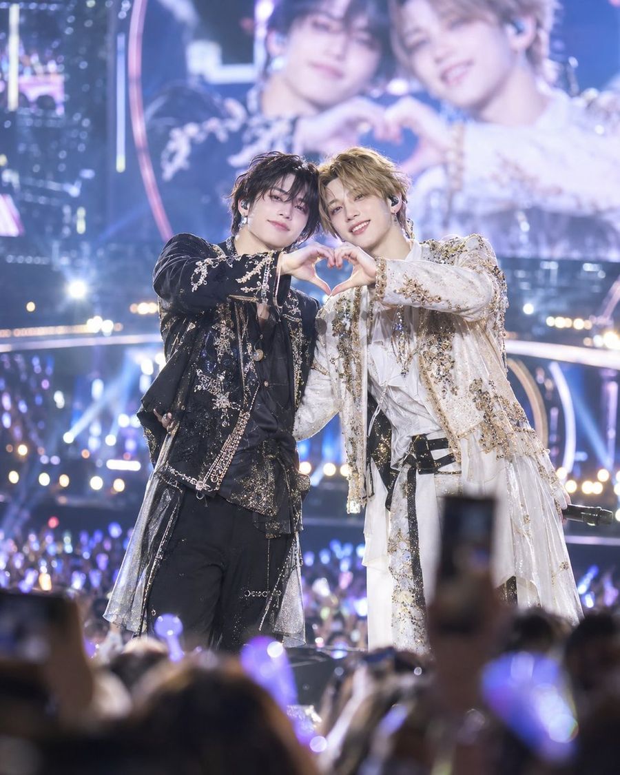K-Pop Idol Finger Heart Gesture
